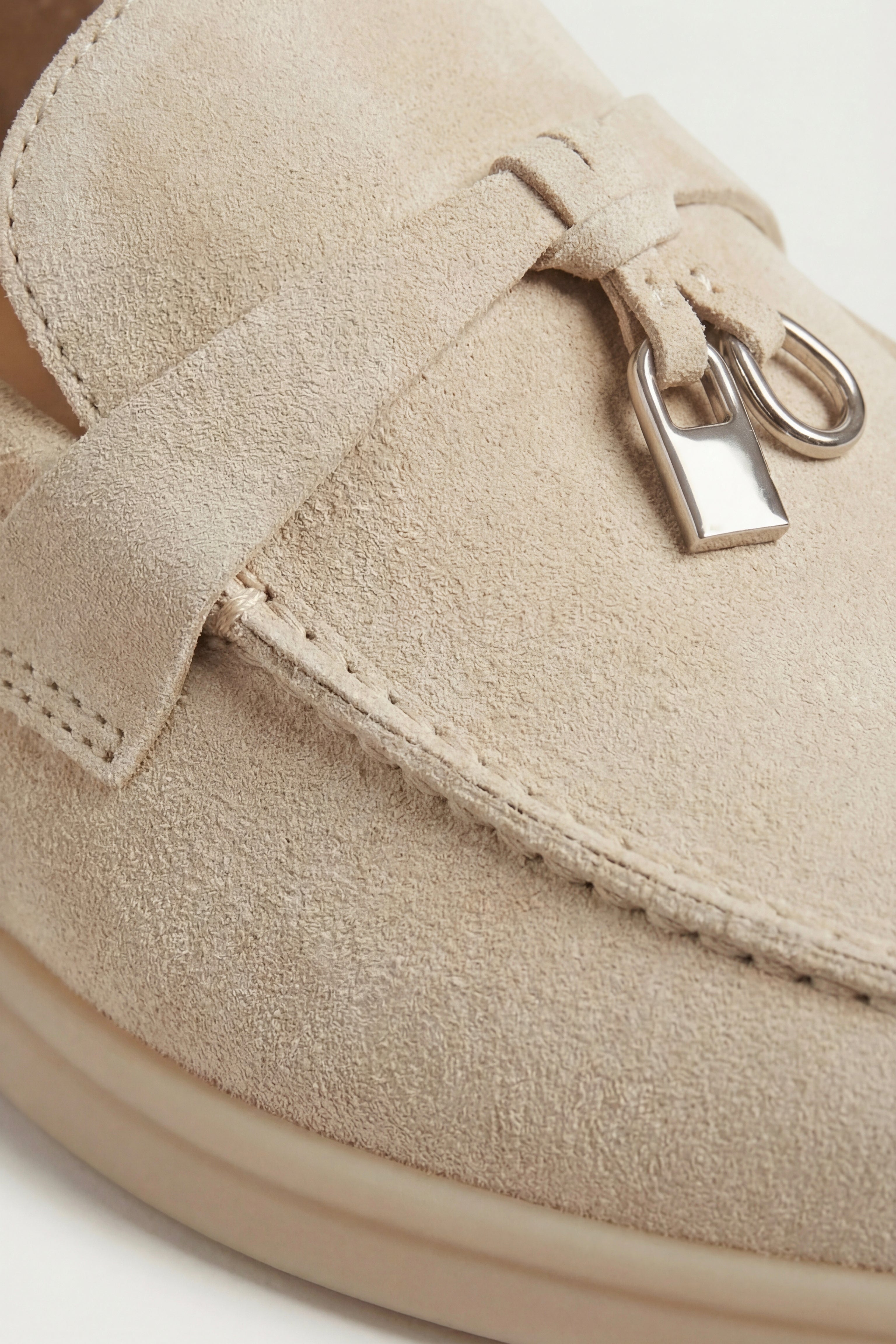 Velaro Buckle Loafer Sand Beige
